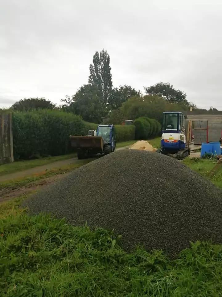 MZF Construction : entreprise de terrassement à Trévron près de Dinan & Évran (22)